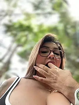 DIANITA_1988 라이브 XXX 채팅