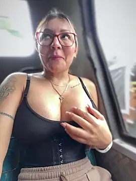 DIANITA_1988 Show Webcam