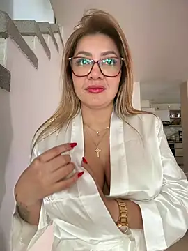 DIANITA_1988 라이브 XXX 채팅