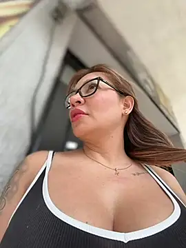 DIANITA_1988 – webcam-show