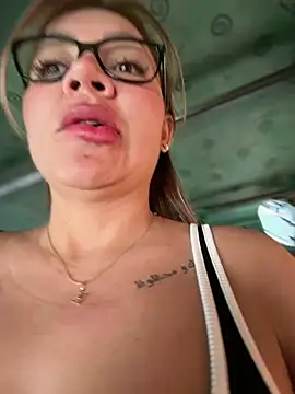 צ'אט XXX בשידור חי של DIANITA_1988
