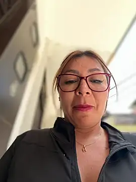 DIANITA_1988 Adlı Modelin Web Kamerası Şovu