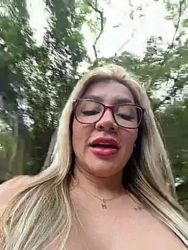 DIANITA_1988 Show in webcam