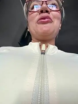 Pokazy przed kamerką – DIANITA_1988