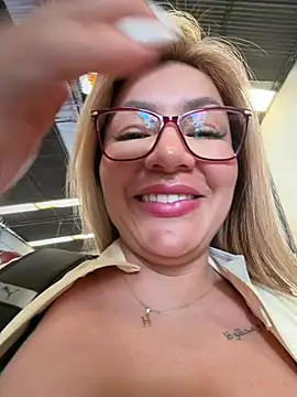 DIANITA_1988 Шоу с уебкамера
