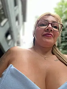DIANITA_1988 Pertunjukan Webcam