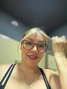 XXX chat uživo modela DIANITA_1988