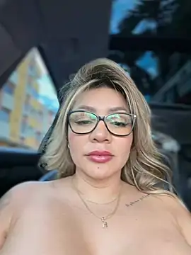 DIANITA_1988 Show in webcam