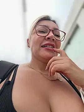 Pokazy przed kamerką – DIANITA_1988
