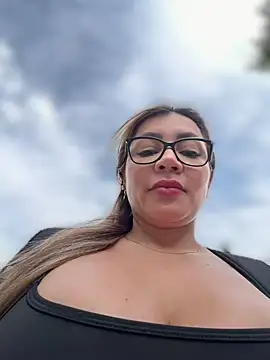 Chat +18 de DIANITA_1988 ao vivo