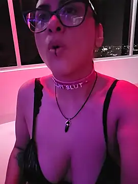 Chat +18 de Annfernal ao vivo