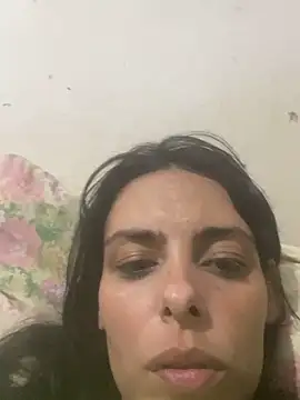 Sarah-safada 现场聊天室