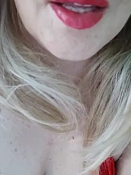 Milfporcona's Webcam Show
