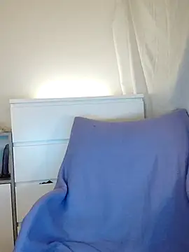 Gina-Lumaran Live chat-huone