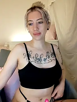 Gina-Lumara webcam show