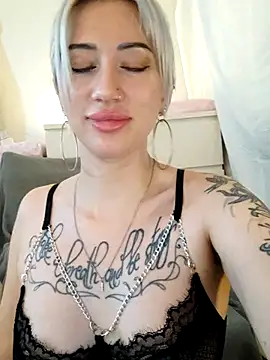 Gina-Lumara Show Webcam