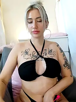 Gina-Lumara's Live XXX Chat