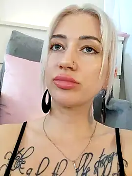 Gina-Lumara Webcam-Show