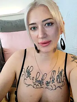 Gina-Lumara Webcam-Show