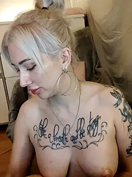 Gina-Lumara Live XXX-chat