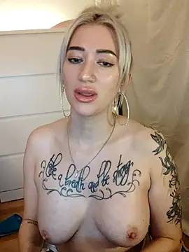 Gina-Lumara's Live XXX Chat