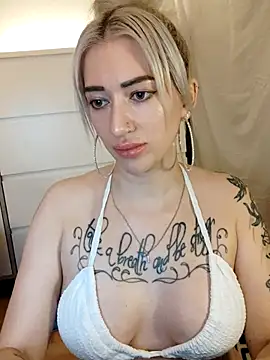 Gina-Lumara Adlı Modelin Web Kamerası Şovu