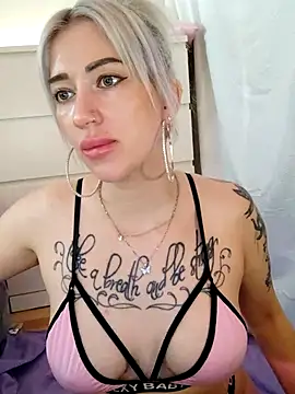 Gina-Lumara Webcam-Show