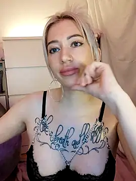 Gina-Lumara's Webcam Show