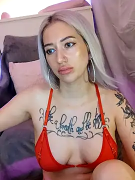 Gina-Lumara live XXX chat