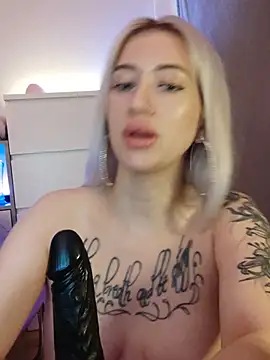 Gina-Lumara's Webcam Show