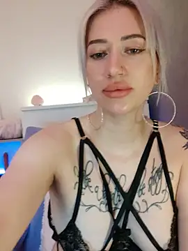 Gina-Lumara's Webcam Show