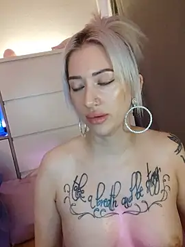 Gina-Lumara Webcam-Show