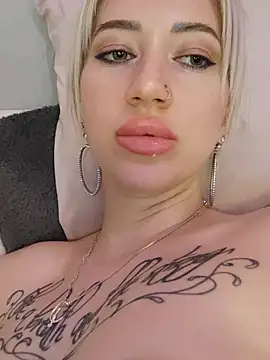 Živý XXX chat Gina-Lumara
