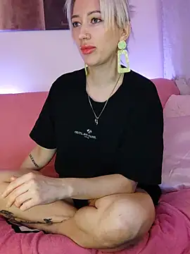 Gina-Lumara Webcamshow