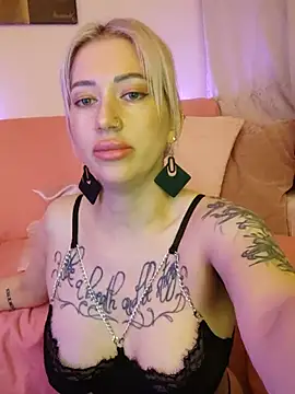 Gina-Lumara's Webcam Show