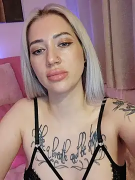Gina-Lumara Adlı Modelin Web Kamerası Şovu