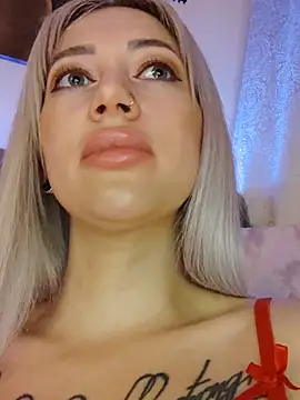 Czat XXX na żywo – Gina-Lumara