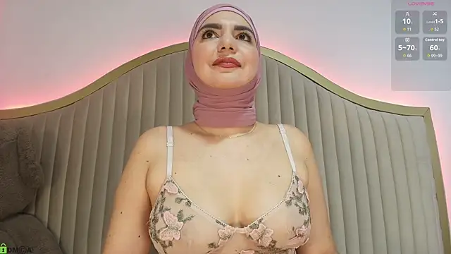 dalilasaadi_'s Webcam Show