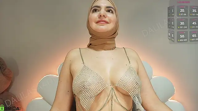 dalilasaadi_'s Webcam Show