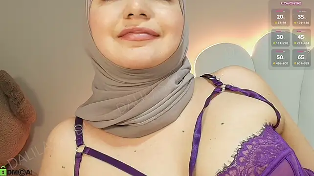 dalilasaadi_'s Webcam Show