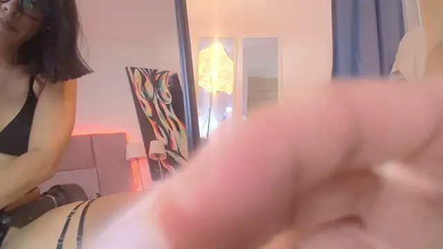 lizzy_squirtのウェブカメラショー