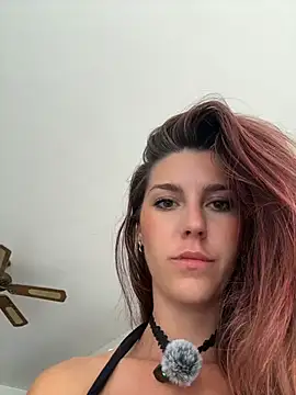 nicole_98 Show in webcam