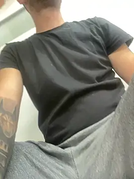 AlexandruUK Adlı Modelin Web Kamerası Şovu