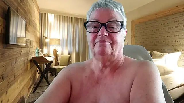 Show Webcam de Mystery-Grandmother