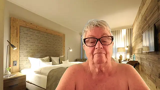 Mystery-Grandmother's Live XXX Chat