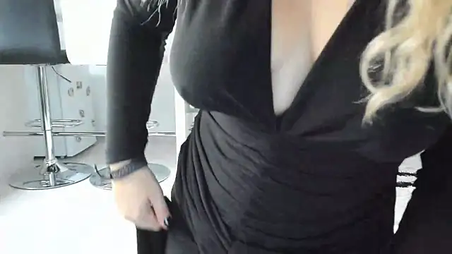 sweetemy4u's Webcam Show