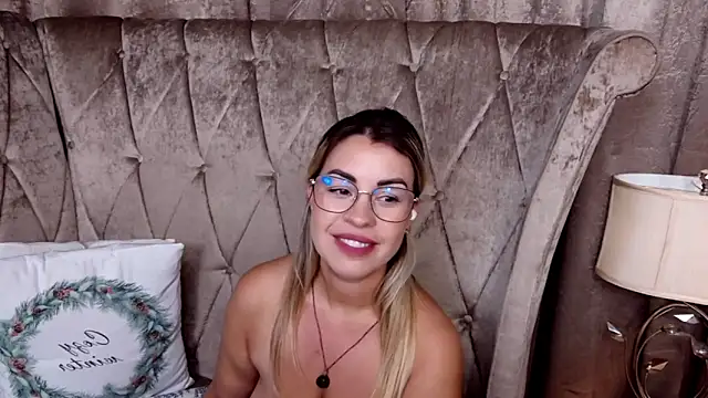 BustyGizelle Adlı Modelin Canlı XXX Sohbeti