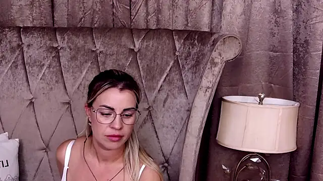 BustyGizelle Live XXX-Chat