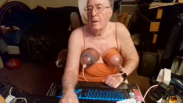 Toastir Adlı Modelin Web Kamerası Şovu