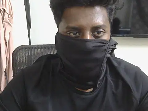 tamil_ashyofficialn Webbikameraesitys